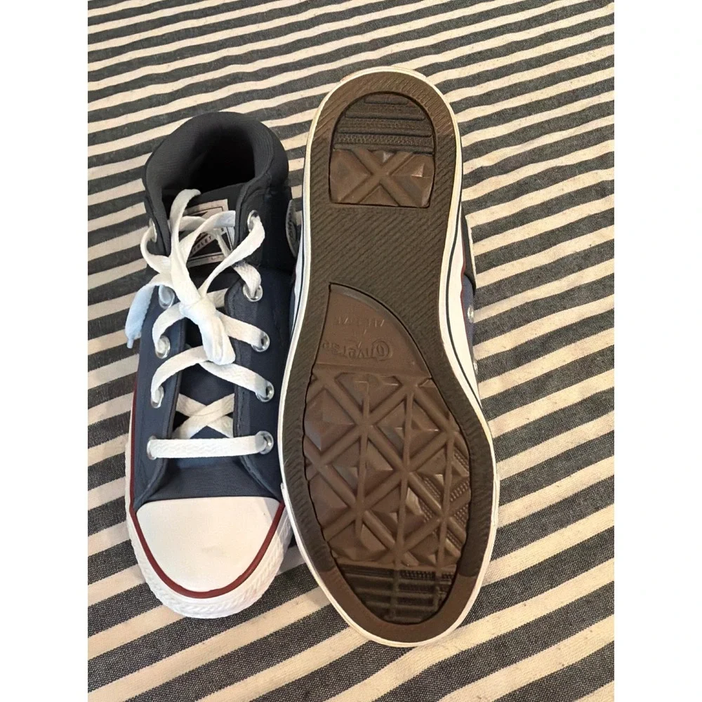 Converse Chuck Taylor All Star Axel Mid Navy Sneakers A10747F Kids 5.5‎